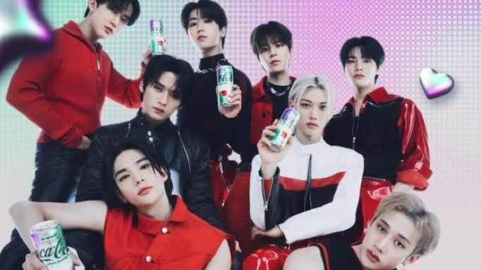 Coca-Cola Zero Sugar K-Wave oslavuje nekonečnou oddanost fanoušků K-Popu jejich idolům.