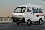 Ačkoliv Maruti Omni před pěti lety skončilo, pohrobci Suzuki Carry vznikají napříč světem dál. Někteří - jako například Suzuki Bolan v Pákistánu - vycházejí ze sedmé generace, jiní pak z novější osmé generace (premiéra v roce 1985). Právě do ní spadá i vyobrazený Chevrolet Damas, vznikající pro změnu v Uzbekistánu. Damas začal svou kariéru už počátkem 90. let ještě jako Daewoo, to pak ale zkrachovalo a jeho aktivity převzal Chevrolet. Na některých trzích se ze jména Damas stala samostatná značka, jinde se auto prodávalo a prodává jako Chevrolet.