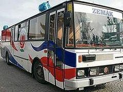 Panu Zemanovi vymyslel pan Šlouf autobus Zemák. Taky moc povedený.