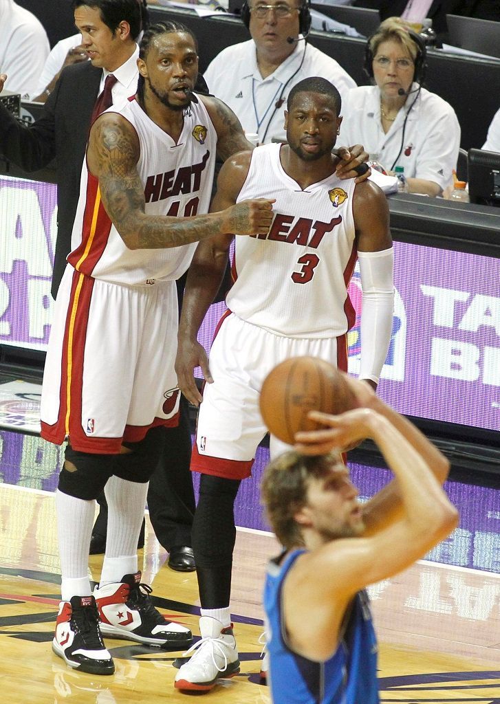 Finále NBA: Miami - Dallas (Nowitzki, Wade, Haslem)