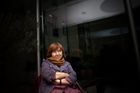 Zatýkání, propouštění z práce, soudy. K výslechu míří i slavná běloruská spisovatelka