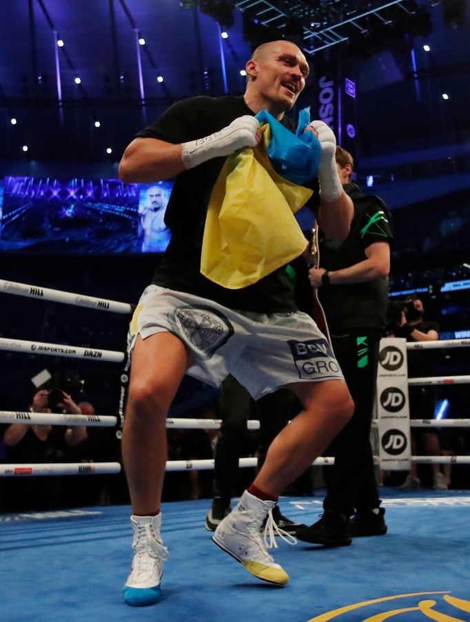 Oleksandr Usyk při zápase s Anthonym Joshuou