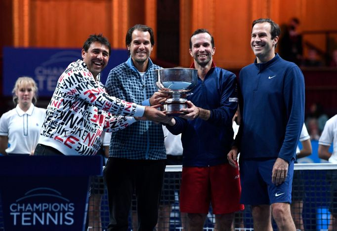 Marcos Baghdatis, Greg Rusedski, Radek Štěpánek a Tommy Haas.