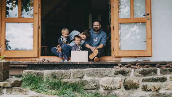 Dům podnikatele od poloslepého stavaře překvapí. Málem ho zničila exmajitelka