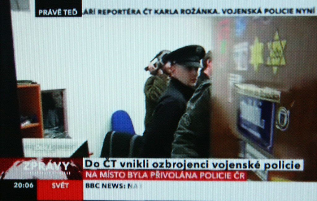 Páteční zásah vojenské policie na Kavčích horách