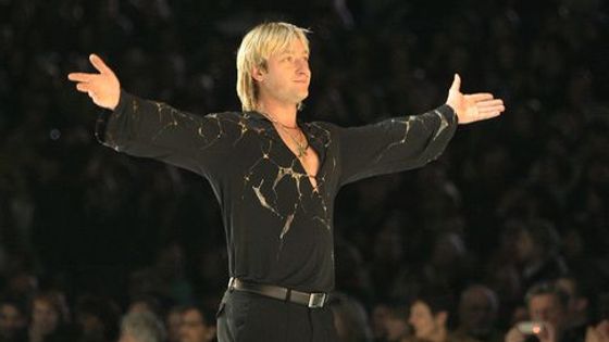 IN PICTURES: Figure-skating star Plushenko in Prague