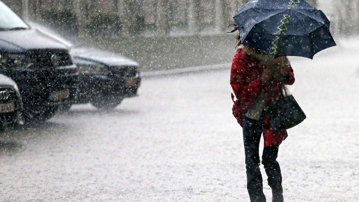 Česko čeká deštivý týden. O víkendu bude až 22 stupňů