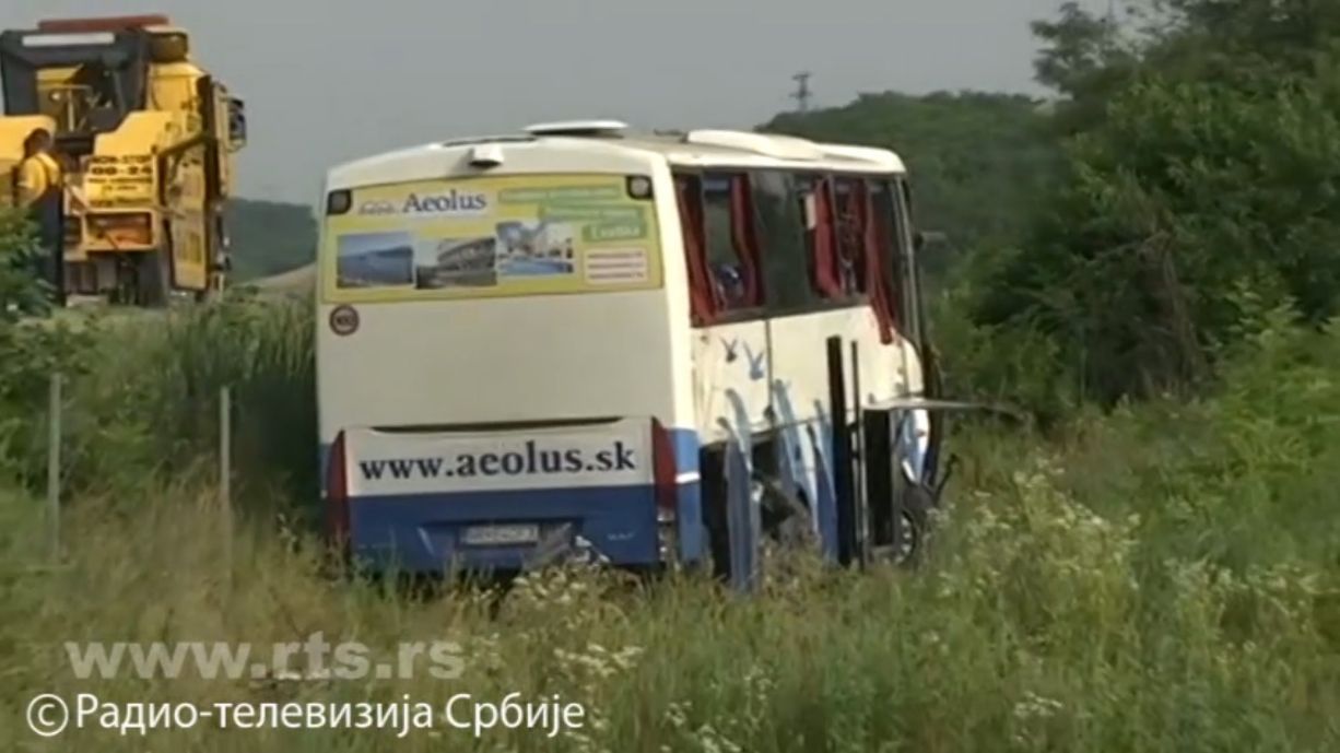 Nehoda slovenského autobusu v Srbsku