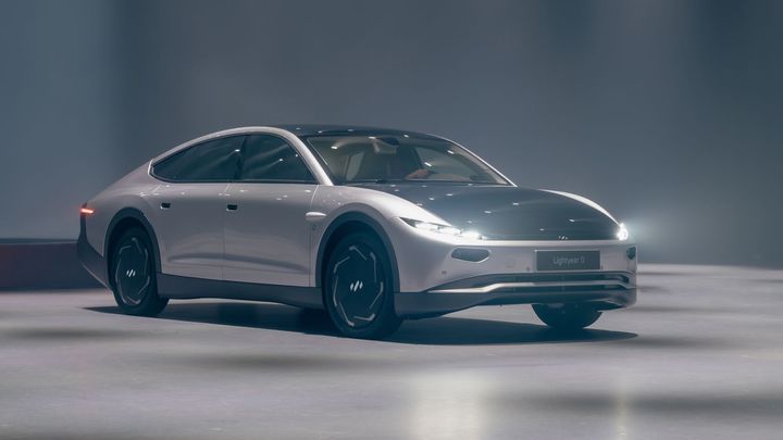 Auto, které umí jezdit i zadarmo, jde do výroby. Lightyear 0 ale stojí jako Ferrari; Zdroj foto: Lightyear