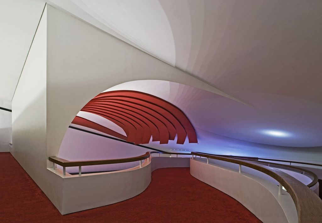 Oscar Niemeyer - Sao Paulo - Ibirapuera Auditorium
