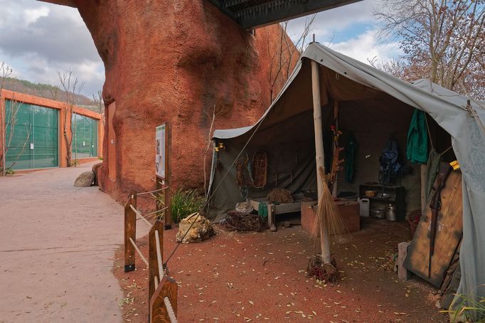 Zoo Praha, nový pavilon goril (Rezervace DJA, gorily a střední Afrika)