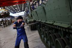 V Německu otevřeli novou muniční továrnu Rheinmetallu, bude největší v Evropě