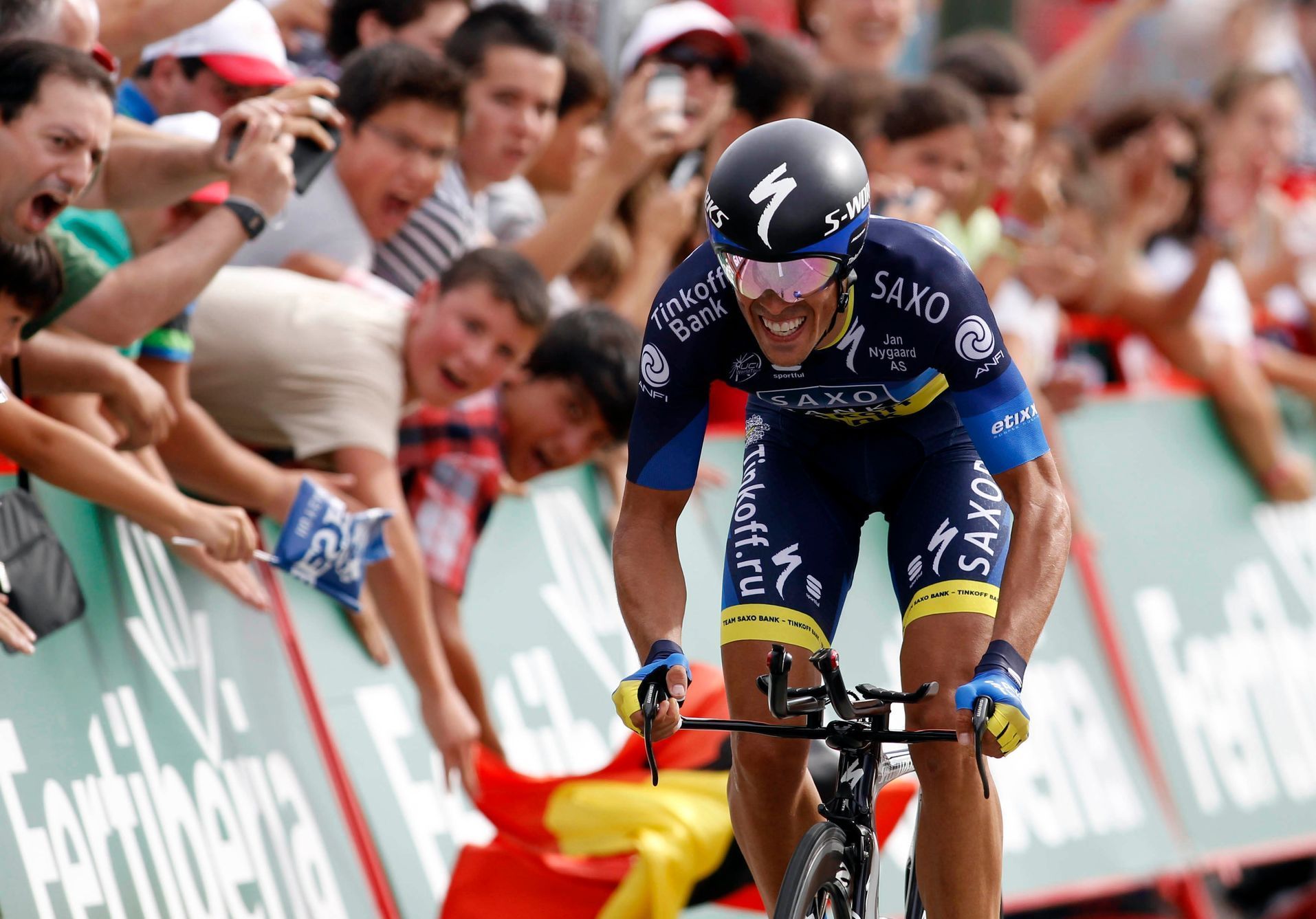 Alberto Contador v 11. etapě španělské Vuelty, kterou byla časovka na 40. kilometrů
