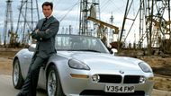 Chuť si ale Brosnan mohl spravit o pár let později, když v roce 1999 natáčel The World Is Not Enough a řídil přitom vzácné BMW Z8. To na rozdíl od laciného roadsteru Z3 už dnes patří k ceněným sběratelským kouskům.