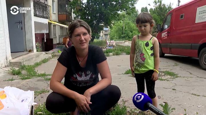 Bomby dopadají vedle jejich dětí. Lidé z Lysyčansku změnili názor a odmítají utéct; Zdroj foto: Rádio Svobodná Evropa