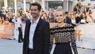 Diane Kruger doprovází svého přítele Joshuu Jacksona na premiéru kanadského filmu "Inescapable".