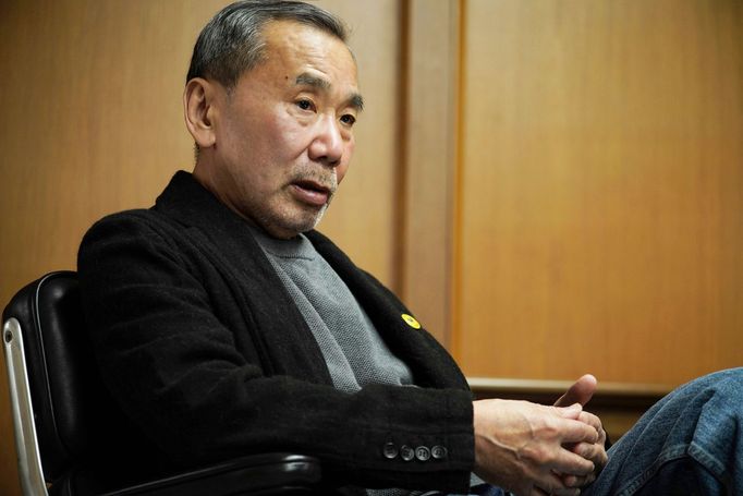 Haruki Murakami v sídle svého japonského nakladatelství Šinčóša.