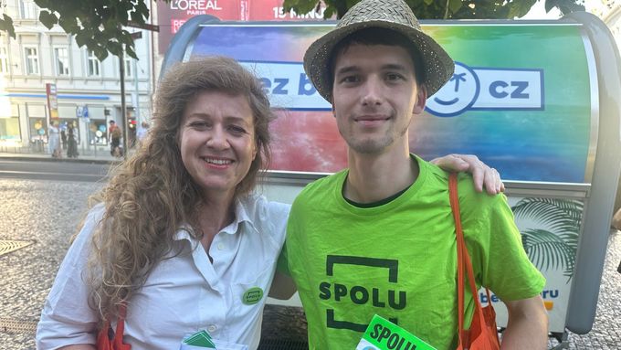 Aktuálně.cz mluvilo s Veronikou Dvořákovou a Irmou Comstockovou, které kandidují do sněmovny v Praze za koalici Spolu.