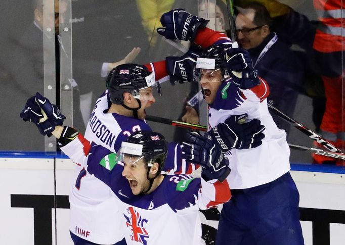 Ice Hockey World Championships - Group A - France v Great Britain - Steel Arena, Kosice, Slovakia - May 20, 2019 Britain's players celebrate after the match. REUTERS/Davi