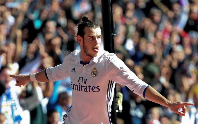 Gareth Bale z Realu Madrid slaví gól v síti Leganésu.