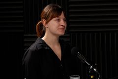 "Dýchej, mysli, ověřuj." Jak se bránit dezinformacím v době umělé inteligence