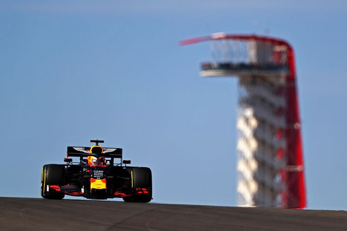 Max Verstappen v Red Bullu při tréninku na VC USA formule 1.