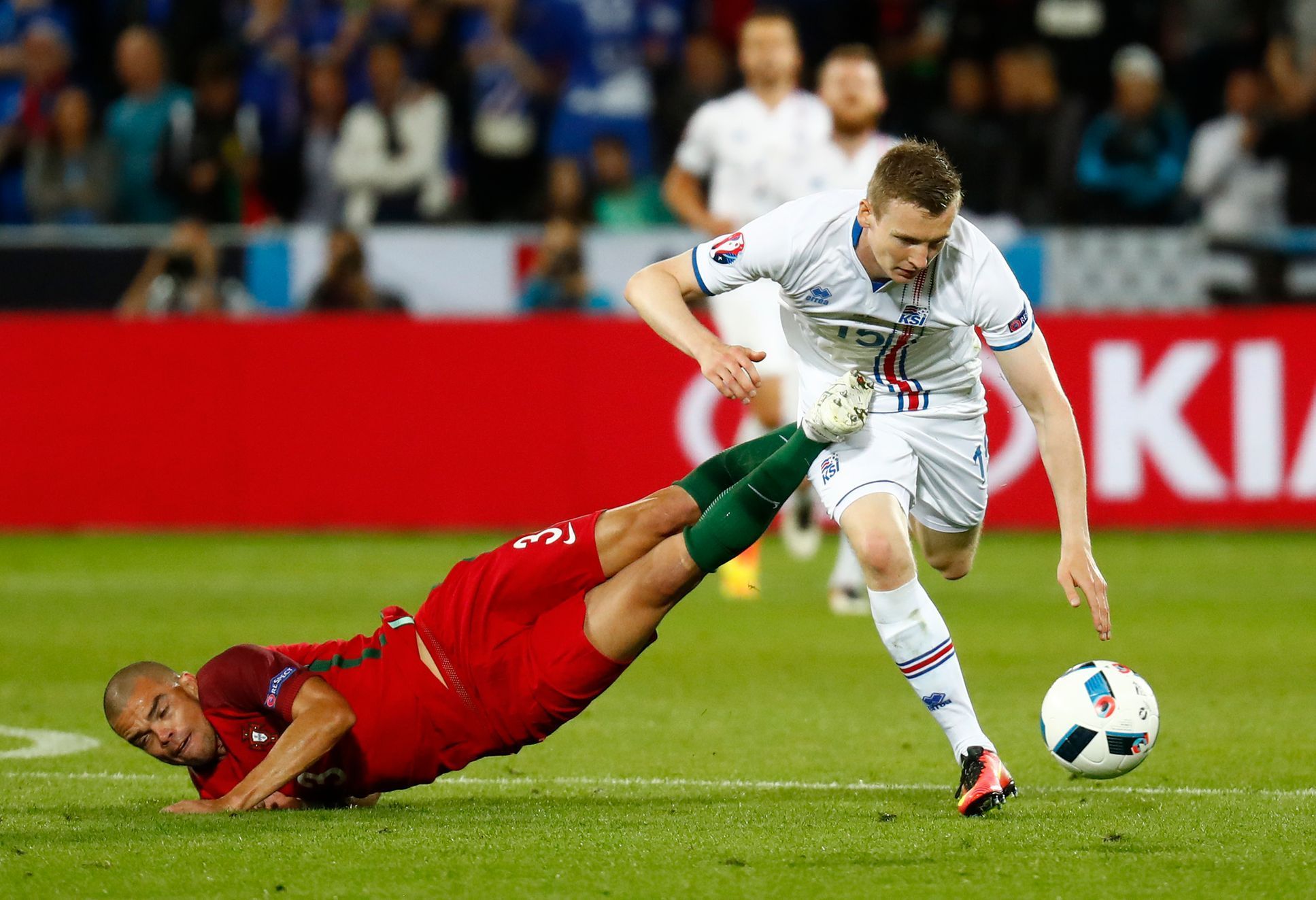 Euro 2016, Pepe, Jon Dadi Bodvarsson, Portugalsko, Island