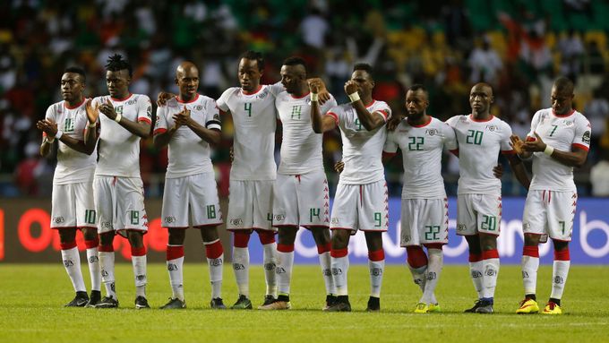 Fotbalisté Burkiny Faso během semifinále proti Egyptu.