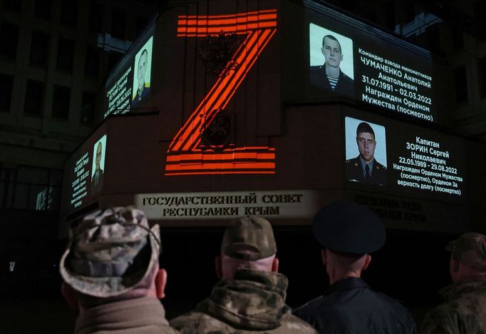 Písmeno Z, které je symbolem ruské agrese, na budově v Simferopolu na okupovaném Krymu.