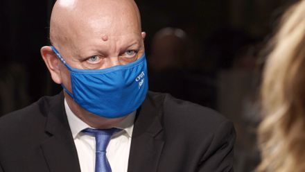 Petráček: Křivka může klesat po 20. listopadu, ventilátorů vyrobíme desítky týdně