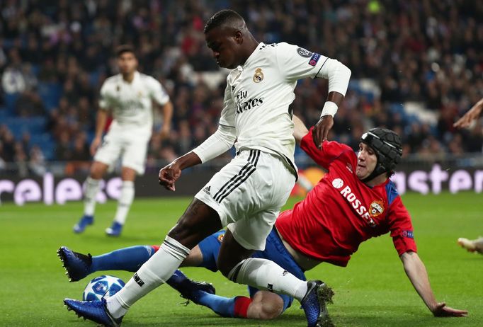 Real Madrid vs CSKA: Vinicius Junior a Mario Fernandes