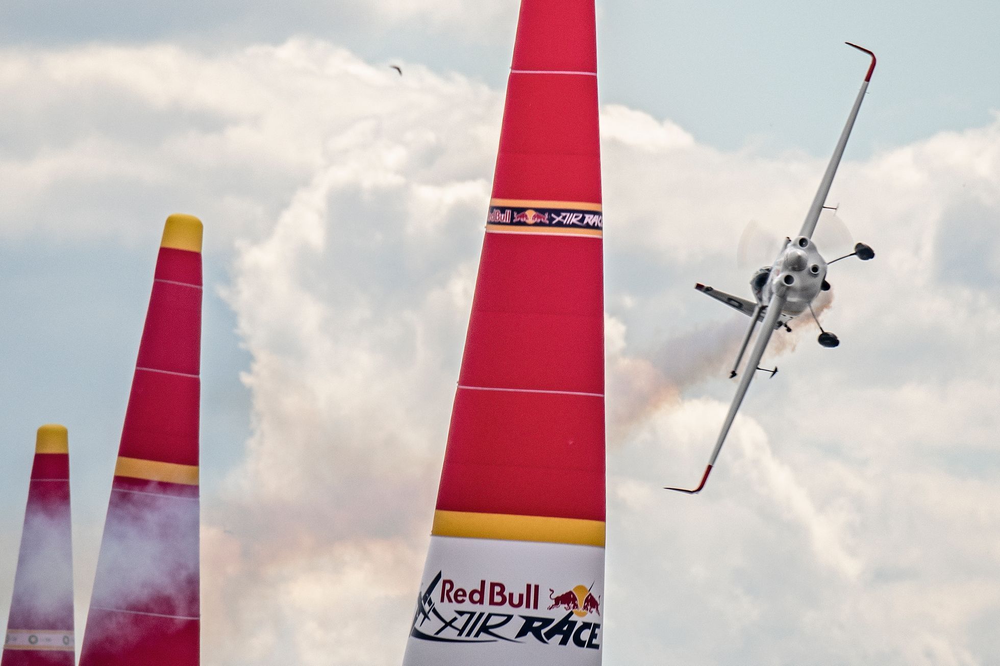 Matthias Dolderer v závodě Red Bull Air Race v Kazani 2019
