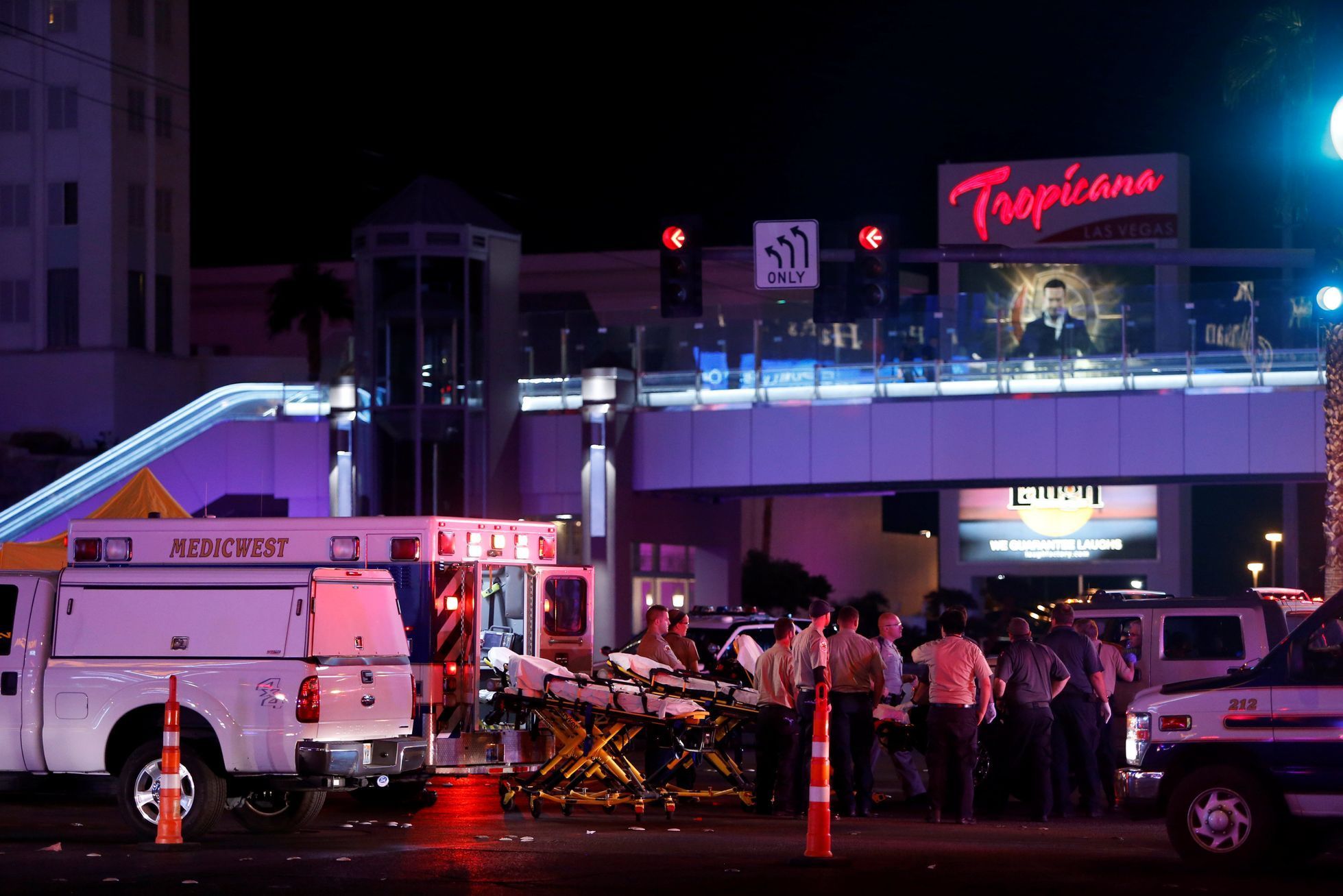 Střelba v Las Vegas si vyžádala 20 mrtvých a přes 100 zraněných