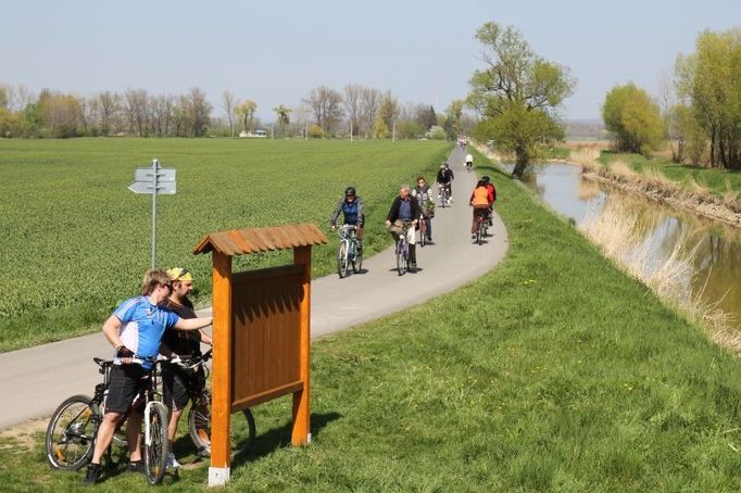 Otevření cyklostezky u Baťova kanálu