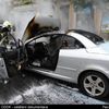 Na Václavském náměstí hořelo auto