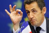 Francouzskému prezidentovi Nicolasi Sarkozymu se přezdívá Sarkoleon (smíšenina slov Sarkozy a Napoleon), úředníci EU mu říkají "kuře na špičkách", političtí komentátoři pak "hyperprezident", protože se po svém nástupu do funkce zaměřil na reformy v řadě oblastí - mimo jiné ve školství, soudnictví, zahraniční politice, přistěhovalectví či životní prostředí.