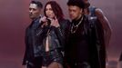 Zpěvačka Dua Lipa při březnovém vystoupení na cenách Brit Awards.