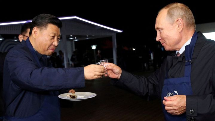 "Drahý přítel Si" zotavuje Rusko. Jak Čína pomáhá Putinovu režimu přežít sankce; Zdroj foto: Reuters