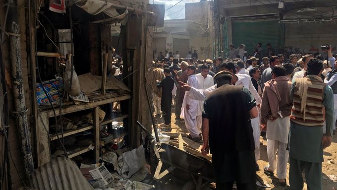 Exploze v pákistánském Paračinaru.
