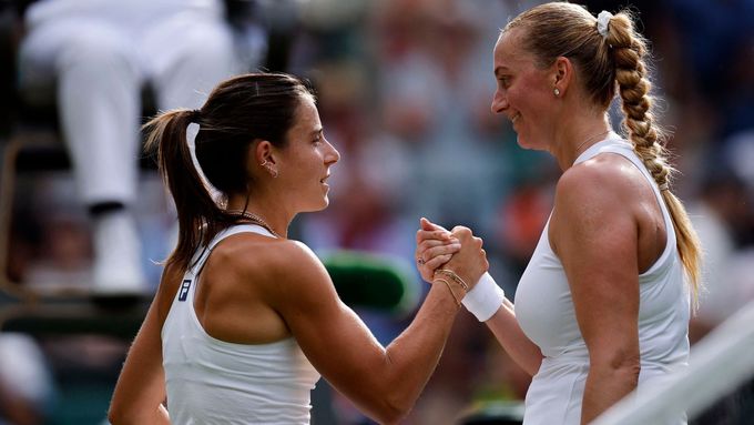 Emma Navarrová a Petra Kvitová, Wimbledon 2025