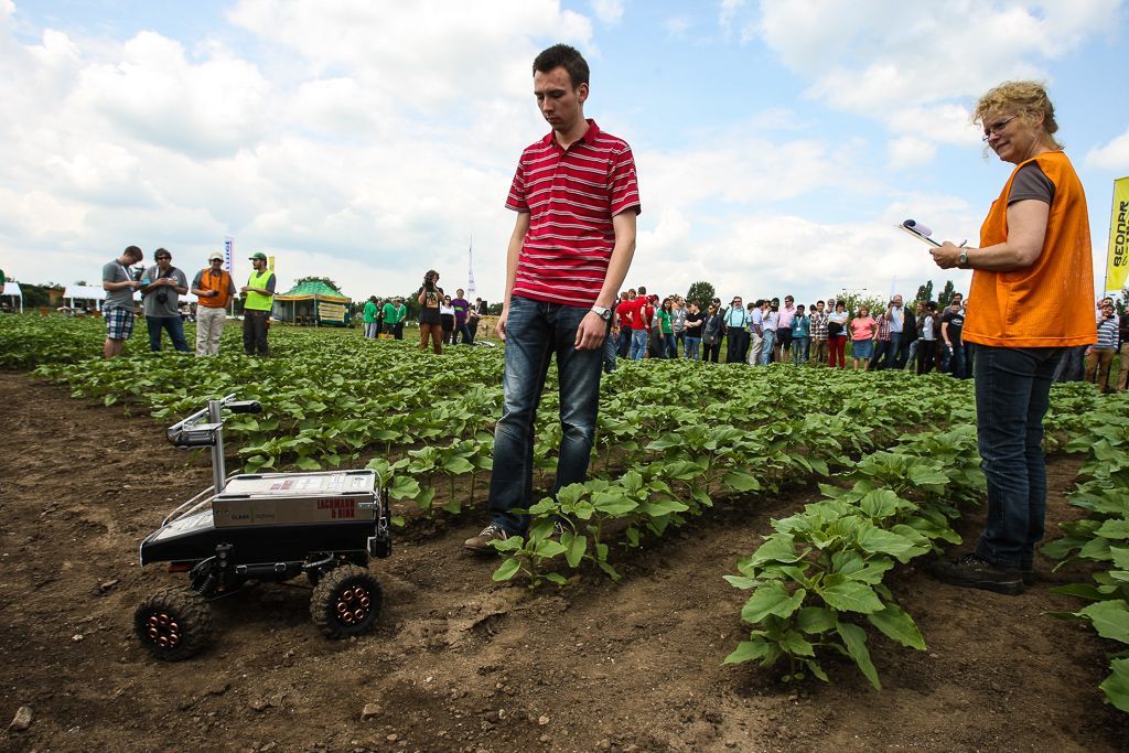 Soutěž polních robotů