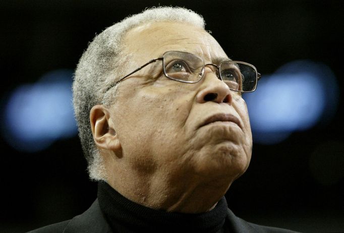 James Earl Jones v roce 2004.