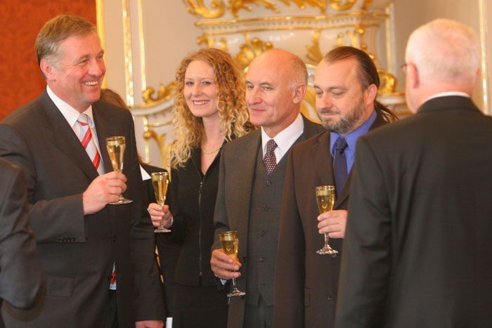 Topolánek podruhé jmenován premiérem