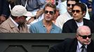 Guy Ritchie a Brad Pitt na finále Wimbledonu 2023 Djokovič - Alcaraz