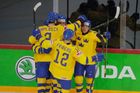 Švédové se probrali a deklasovali Švýcary sedmi góly, Finové zvládli severské derby