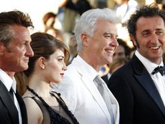 Paolo Sorrentino, Sean Penn, Eve Hewson a David Byrne