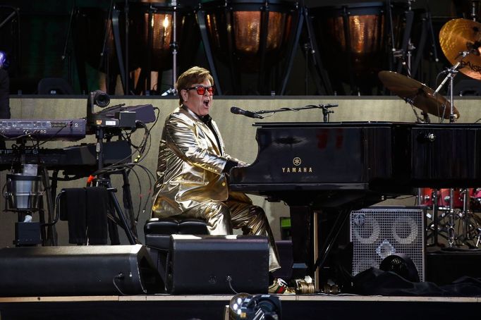 Elton John na festivalu Glastonbury.