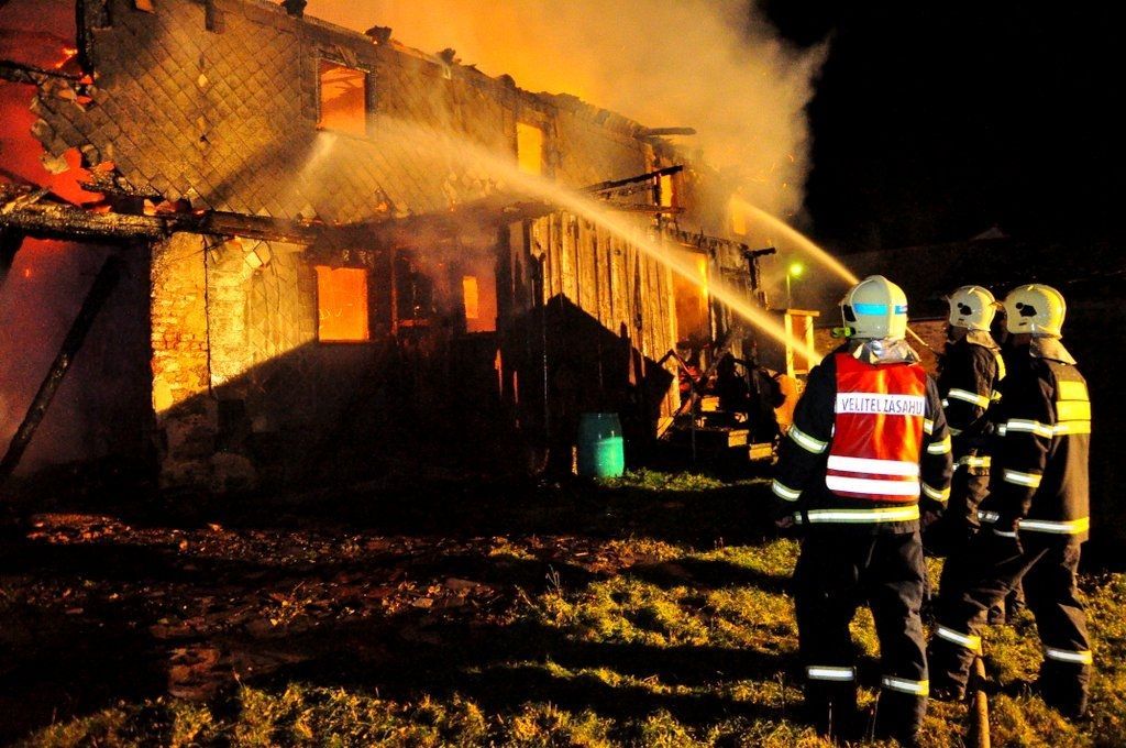 Požár chaty ve Velkém Šenově - Janovce