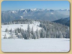 Pohled ze Smrekovice na Nízké Tatry
