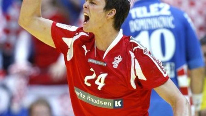 Hans Lindberg z Dánska se raduje - jeho země je mistrem Evropvy v házené